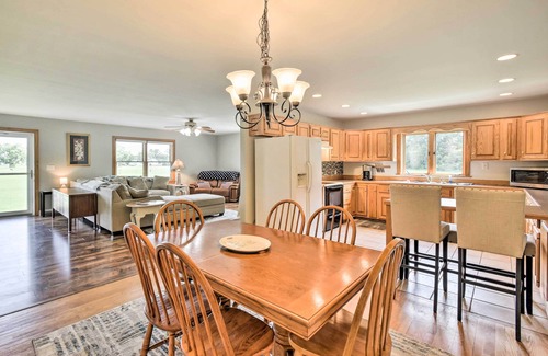 Painter Casa | Pet-Friendly Woodsy Gem: 1/4 Mi to Chesapeake Bay