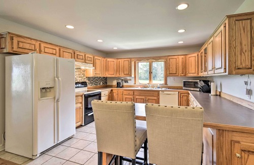 Painter Casa | Pet-Friendly Woodsy Gem: 1/4 Mi to Chesapeake Bay