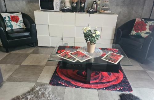 Pegognaga Apartamento | Petalo rosso