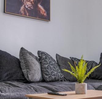 Peterhead Apartamento | Peterhead Pad - SJA Stays - Modern 2 Bed Apartment