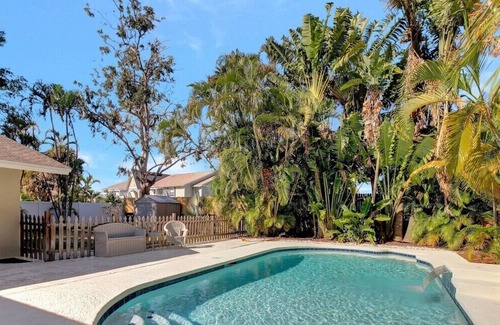 Pinellas Point Casa | Petes Getaway-Private pool near Beaches/Pier/Shops