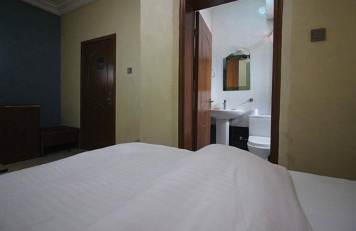 Calabar Cabina | Petesville Hotel Calabar