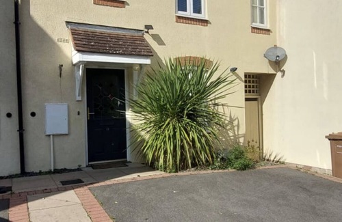 Solihull Casa | PetFriendly Haven.Parking,WiFi,Solihull:HS2,NEC,Airport. Cosy Retreat.Long Stays