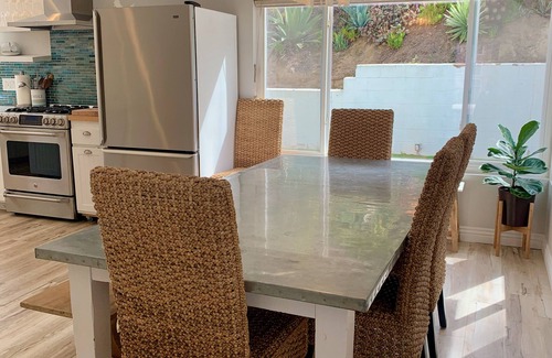 Encinitas Casa | Hogar elegante y espacioso w. Bañera de hidromasaje y terraza