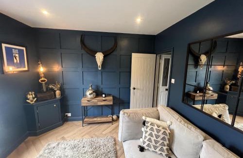 Guildford Casa | PetFriendly- Sleeps 6- PrivateGarden- FreeParking