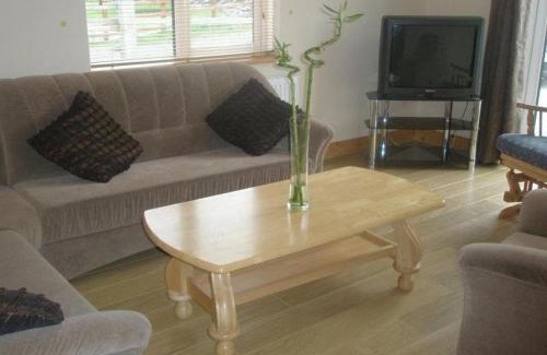 County Cavan Casa | PetFriendly- Sleeps15- LargeGarden- Lake District