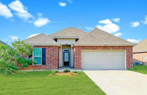 Lake Charles Casa | Petfriendlymid-term Stays2king Beds&desk