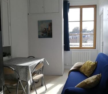 Veules-les-Roses Apartamento | Petit appartement en bord 2 mer.