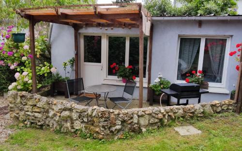 Saint-Pierre-la-Garenne Casa | Petit cottage