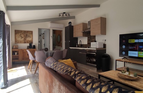 Les Hauts de Villeneuve Casa | Petit Havre de Paix Avec SPA aux Portes D'avignon