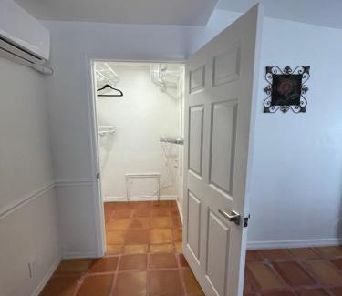 Ives Estates Apartamento | Petit houze