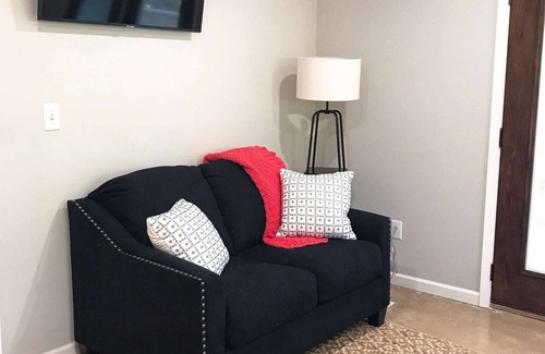 Morrilton Casa | Petit Jean Coffeehouse Luxurious King Room