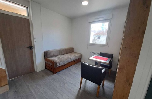 Aulnay-sous-Bois Casa | Petit Maison Proche de Laéroport et Transports. Animaux Acceptés