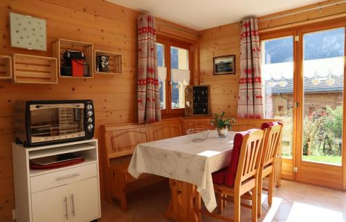 Salvan Apartamento | Petit nid douillet au coeur de SalvanLes Marécottes