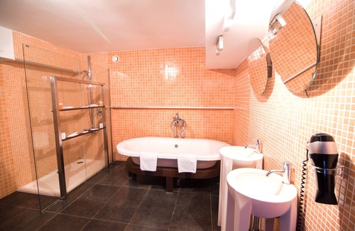 Castellana Hotel | Petit Palace President Castellana