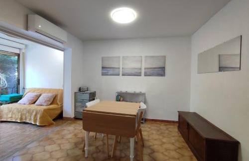 Saint-Mandrier-sur-Mer Apartamento | Petit paradis avec jardin et clim T2
