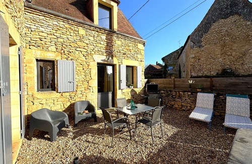 Castels Casa | PETIT PARADIS DE BARNA: Charming gite with Spa located in the heart of the Périgord Noir region
