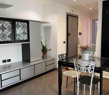 Cologno Monzese Apartamento | Petit place incantevole a due passi da Milano!