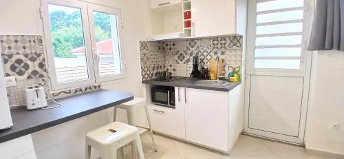 Saint-Denis Apartamento | Petit studio bien agencé pour jusqu'à 4 personnes proche de l'hôpital et du centre ville