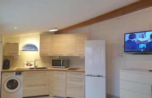 Saint-Mandrier-sur-Mer Apartamento | Petite étoile de Mer - Studio hyper équipé à 150m d'une plage de sable fin grande terrasse presqu'île de charme