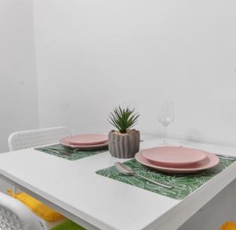 Chiajna Apartamento | Petite Blue Apartment