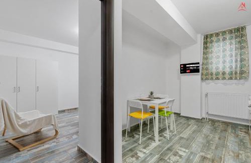 Chiajna Apartamento | Petite Blue Apartment
