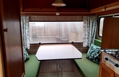 Polleur Otro | Petite caravane vintage aux portes des Fagnes