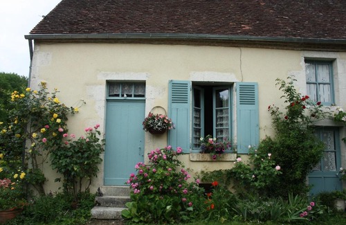Charost Cama Y Desayuno | petite maison berrichonne