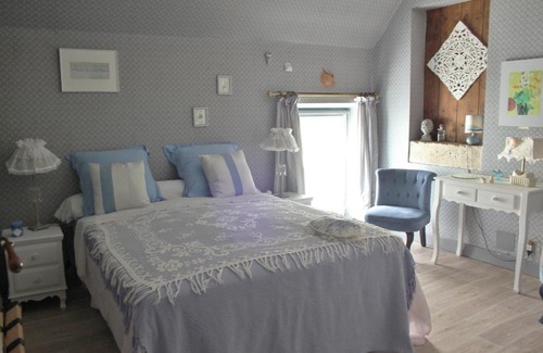 Charost Cama Y Desayuno | petite maison berrichonne