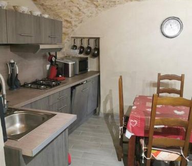 Aniane Casa | Petite maison de village charmante et authentique