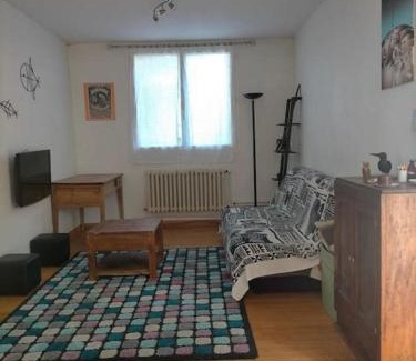 Cournon-dʼAuvergne Casa | Petite maison très paisible avec jardin à Cournon - Puy de Dôme !