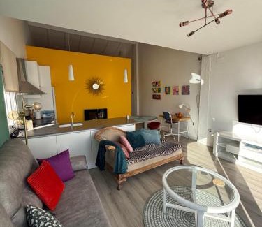 Arrancapins Apartamento | Petite Penthouse with the sunniest terrace in Valencia