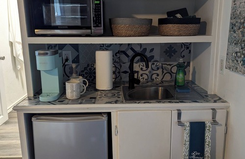 Potosi Casa | Petite Retreat - Pet Friendly for 1 Pet Only