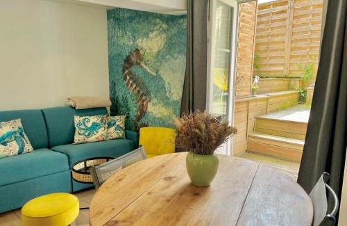 Saint-Regnobert-de-la-Cote-de-Nacre Casa | Petite vague - maison atypique avec terrasse