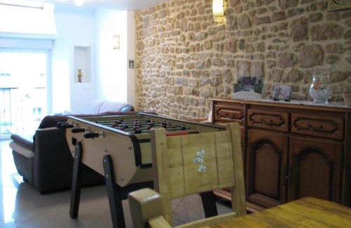 Puilly-et-Charbeaux Casa | Petites fleurs des champs
