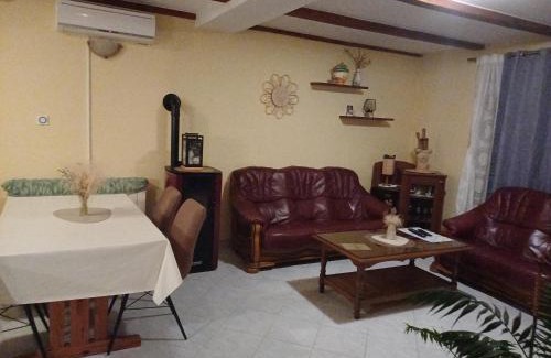 Razanac Casa | Petra