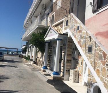 Molos Casa | Petrakis Beach