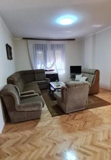 Backi Petrovac Apartamento | PeTro HouSe LoKi
