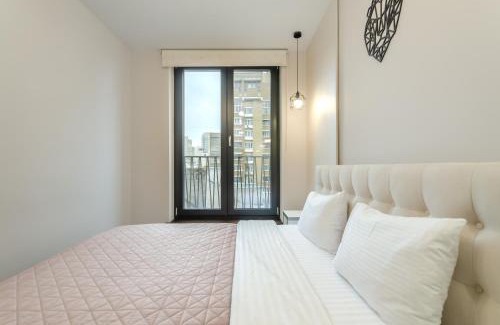 Kyiv Apartamento | Petrovdom Apartments 6-52 in RC New York Concept House, Antonovycha 74