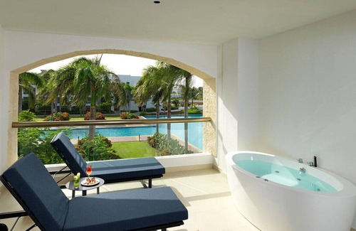 Punta Cana Hotel | Pets Allowed, Islander Junior 2 King! Hard Rock Punta Cana, Family Fun | 4 Units