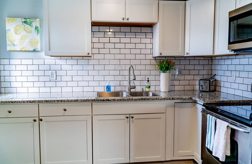 Lakeshore South Casa | Pets, King bed, St Johns Terrace Close to Downtown