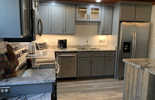 Gilbert Casa | Pets Welcome/Private Cove on the Lake!