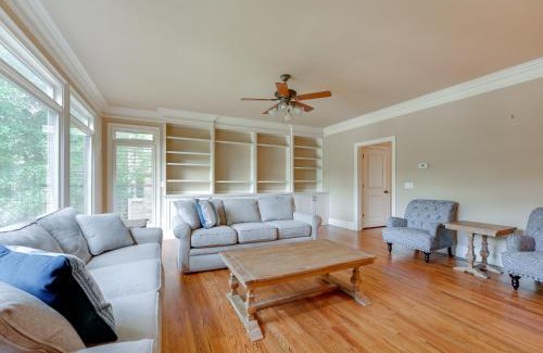 Sandy Springs Casa | Pets Welcome! Spacious ATL Area Retreat with Deck