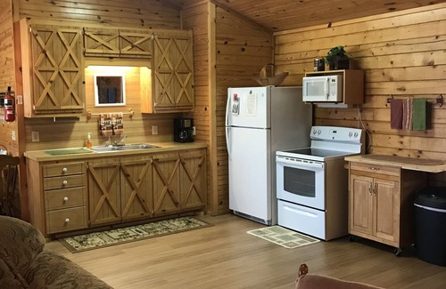 Pettit Cabina | Pettit Mtn. Ranch Log Cabin en Gated 37 acres cerca de Pettit Bay y Tenkiller Lake