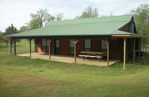 Pettit Cabina | Pettit Mtn. Ranch Log Cabin en Gated 37 acres cerca de Pettit Bay y Tenkiller Lake