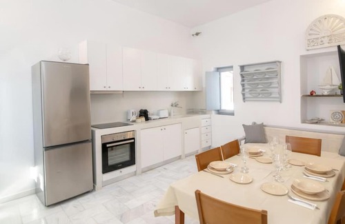 Kalloni Tinou Apartamento | PG Houses in Kalloni Village - PHouse