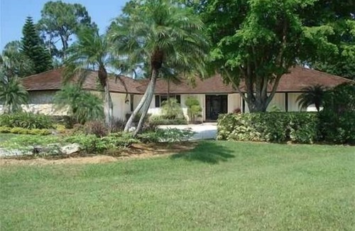 Palm Beach Gardens Casa | PGA National Luxury Estate Home, Golf and Lake, Discount @ 3+ weeks