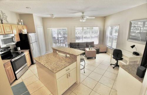 Port Saint Lucie Casa | PGA Village Golf Villa 1 2BR Condo On First Floor