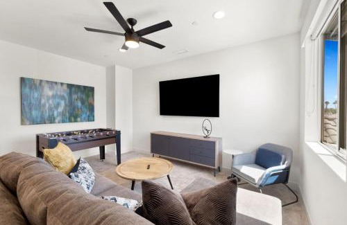 La Quinta Casa | PGA West -3 bdrm house w/Bonus Loft, Sleeps 8, Pool, Gym