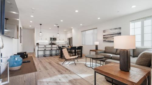 La Quinta Casa | PGA208 Brand New PGA West 2 Bed 2 Bath w Loft